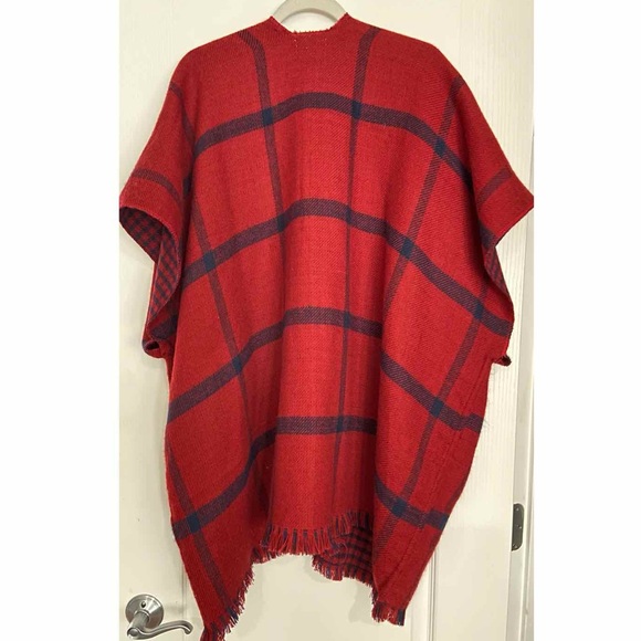 LOFT Reversible Plaid Poncho - Picture 4 of 7